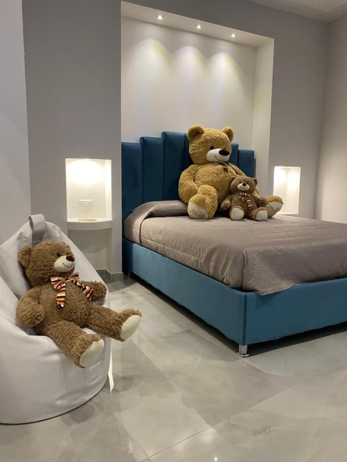 Michy Apartment Napoli Bagian luar foto