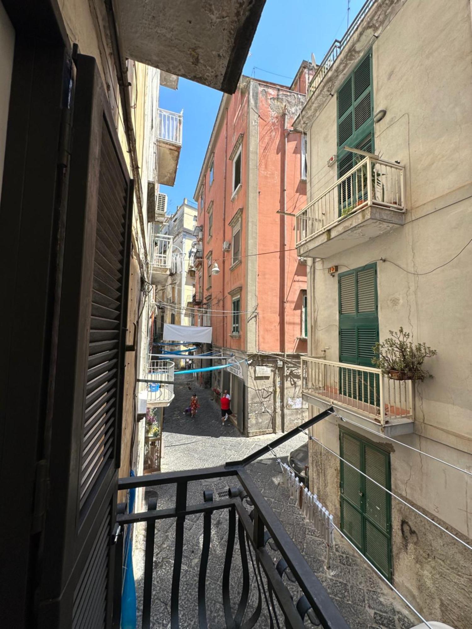 Michy Apartment Napoli Bagian luar foto
